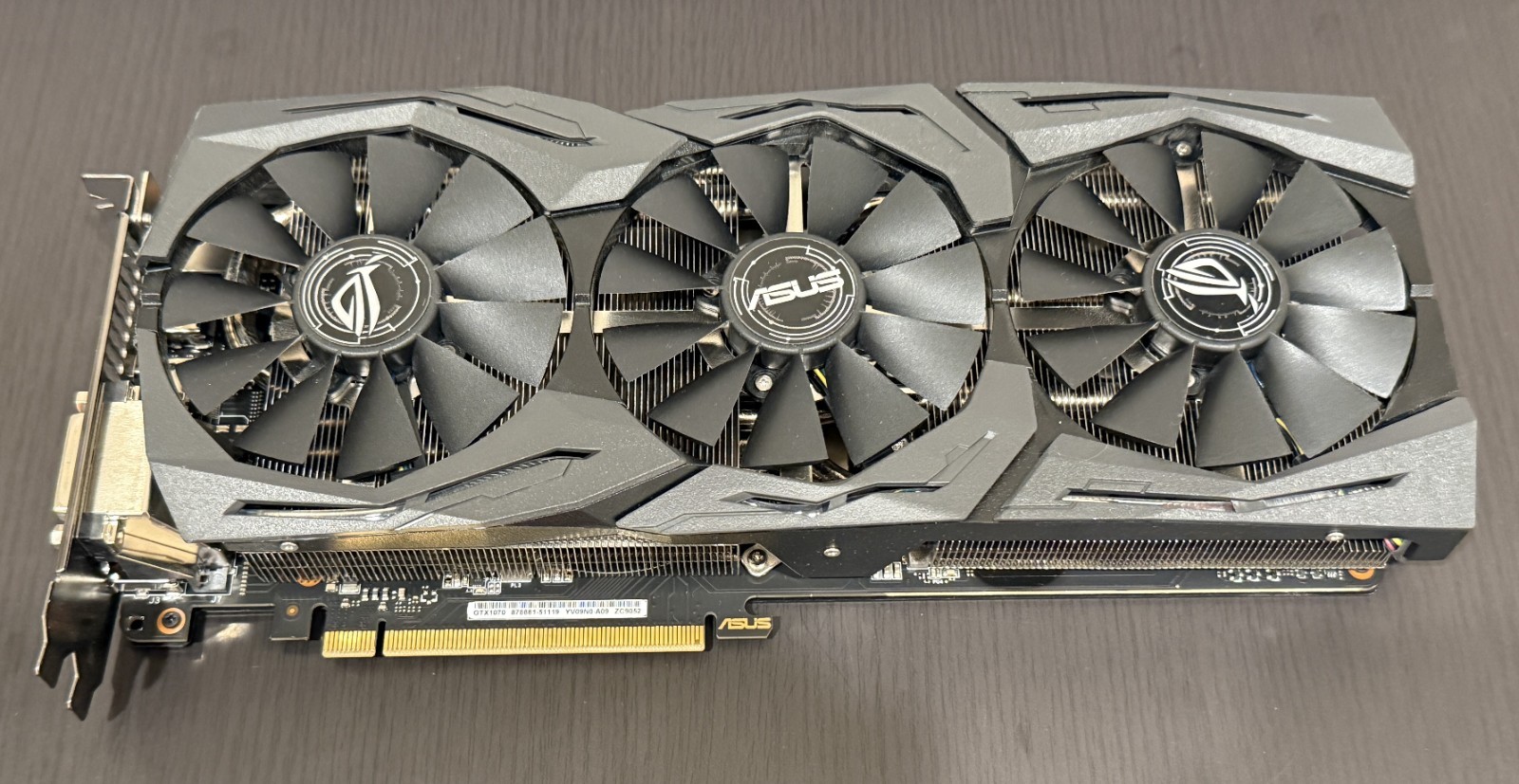 ASUS ROG Strix NVIDIA GeForce GTX 1070 8GB GDDR5 (STRIX-GTX1070-8G-GAMING)