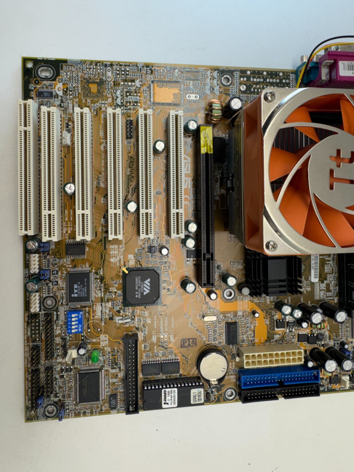 ASUS CUV266 + Intel Pentium III 1GHz + ULTRA RARE 3GB DDR RAM Bundle