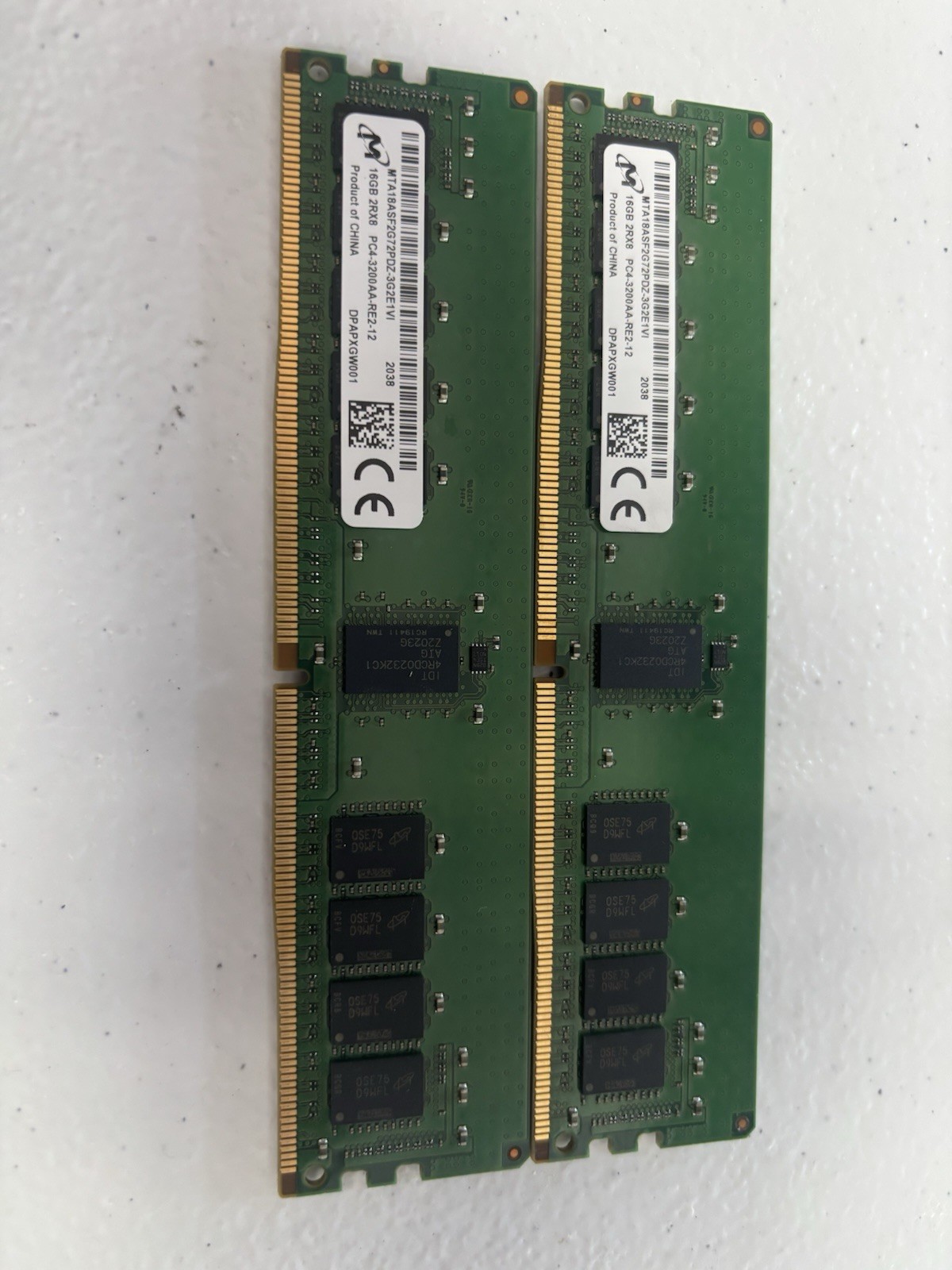 Micron 16GB 2RX8 DDR4 3200 Server Memory MTA18ASF2G72PDZ (R1)