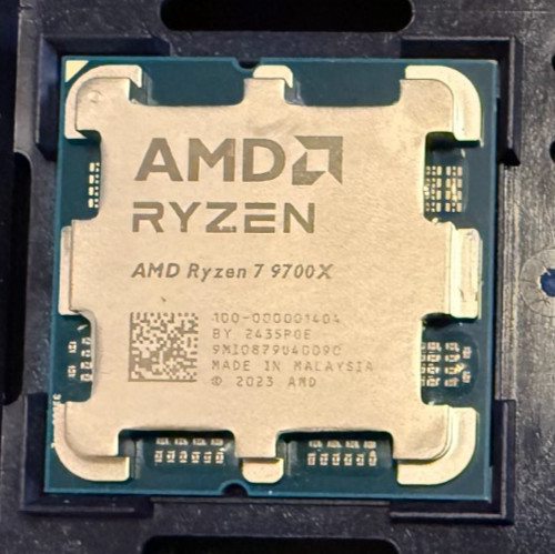 AMD Ryzen 7 9700X AM5 8-Core CPU – Open Box – Tested – Minor Cosmetic Edge Mark