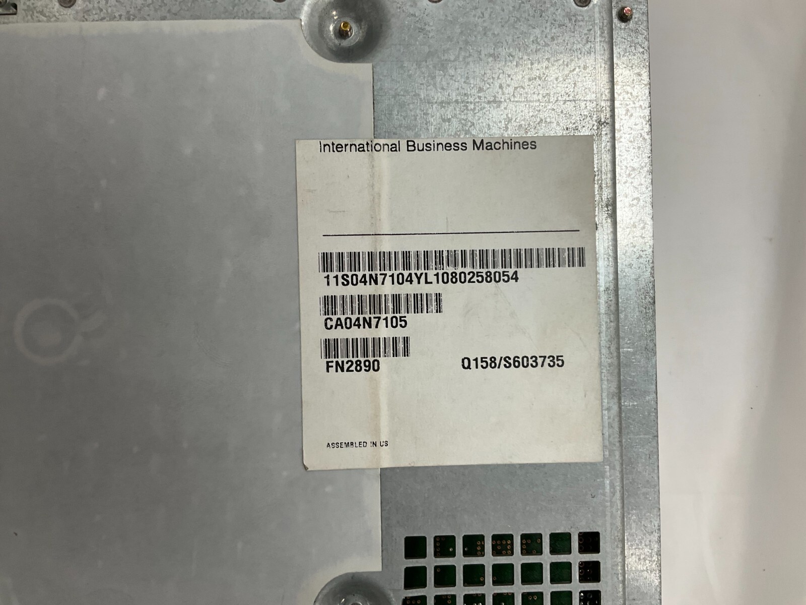 IBM 04N7104 9406 FC# 2890 700MHz PCI Integrated Netfinity Server (2890-001)