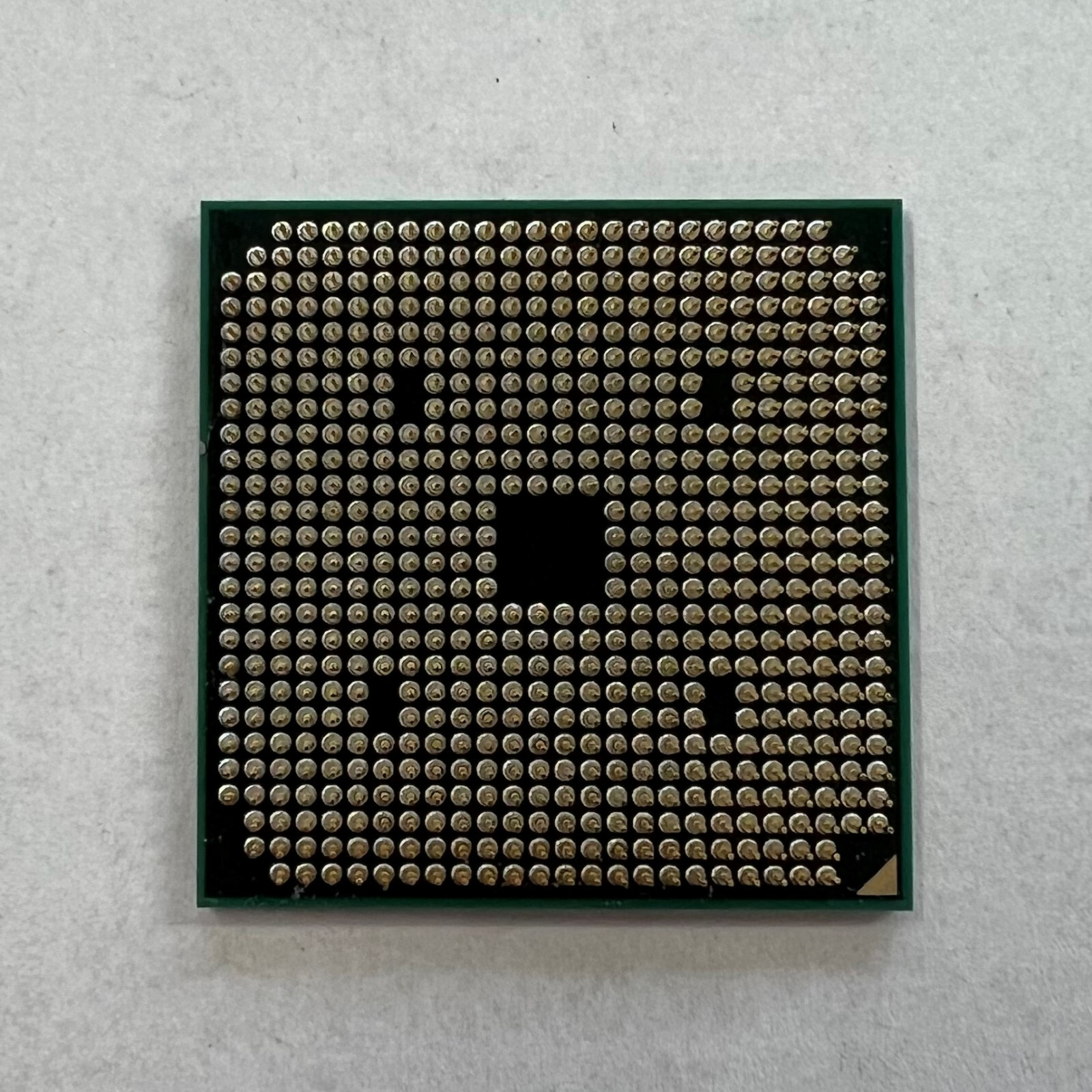 AMD V Series V120 2.2 GHz CPU 512 KB L2 Cache Socket S1 Processor VMV120SGR12GM