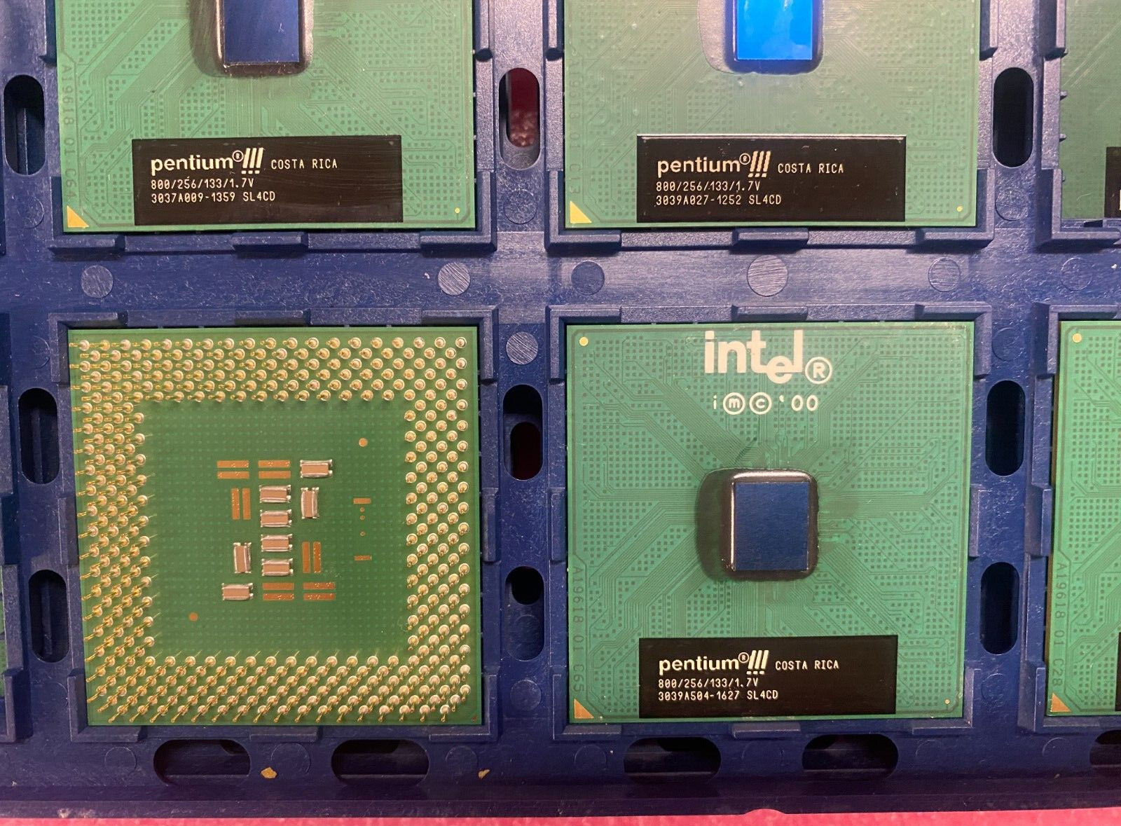 Vintage but NEW Intel® Pentium® III 800 MHz RB80526PZ800256 sl4cd Socket 370