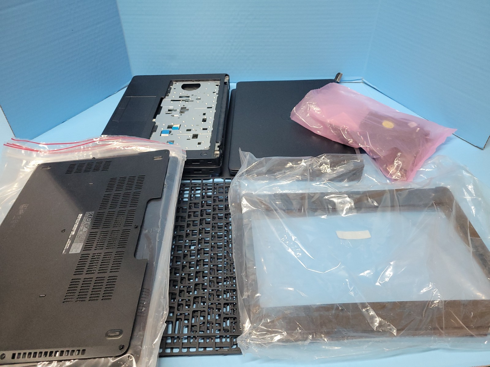 Lot of Dell Latitude E5470 Laptop Parts Screen Cover Bezel Palmrest Bottom
