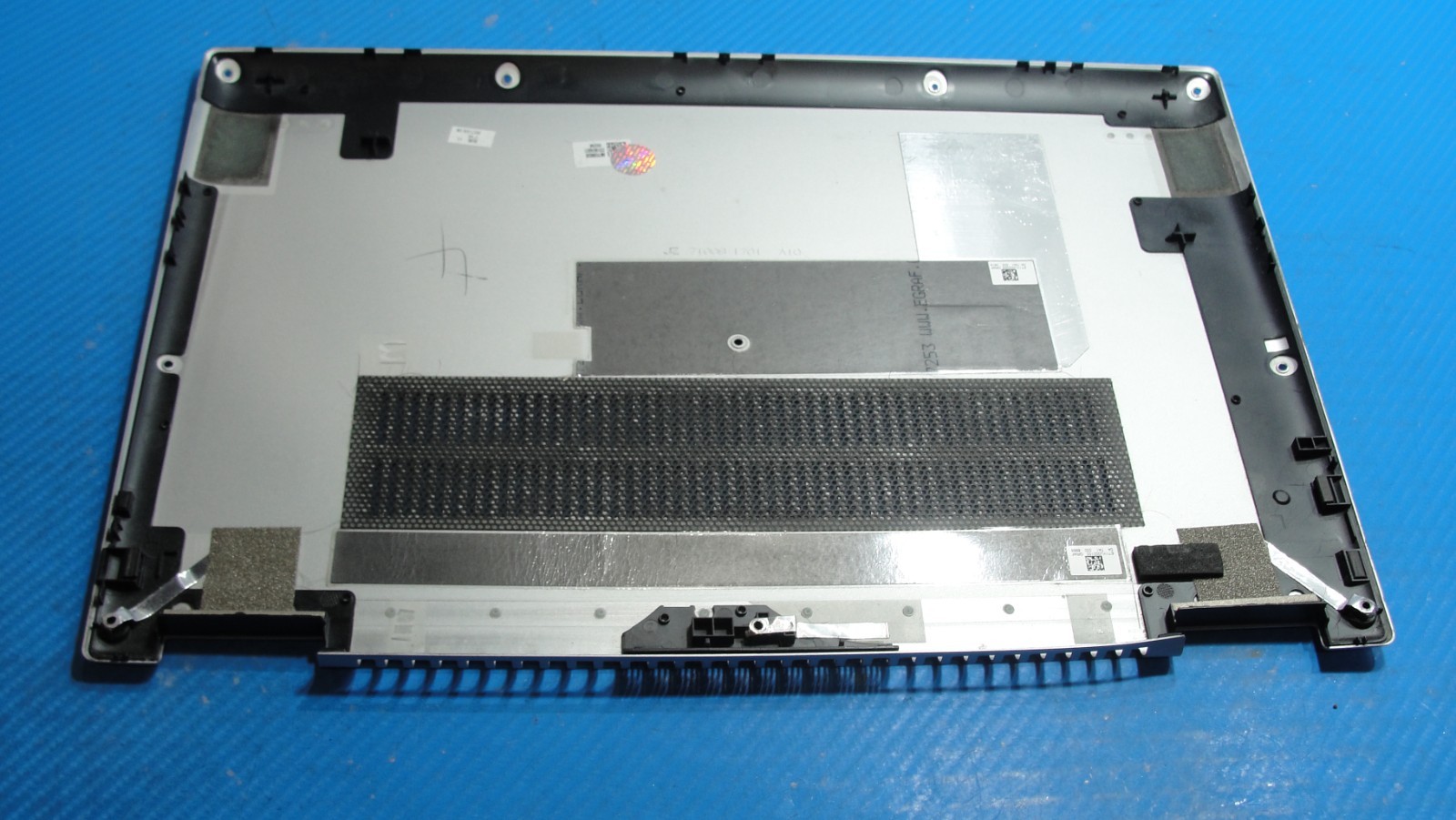 Lenovo Yoga 720-15IKB 15.6″ Bottom Case Base Cover AM1YU000330