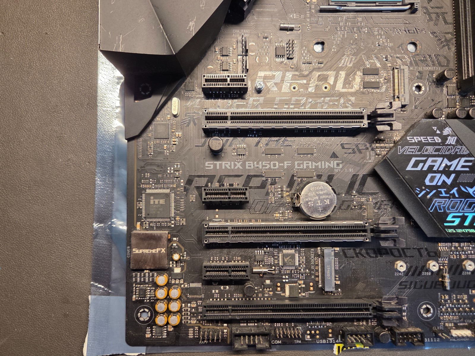 ASUS ROG Strix B450-F Gaming Motherboard + Ryzen 5 Pro 2400G – No RAM + IO
