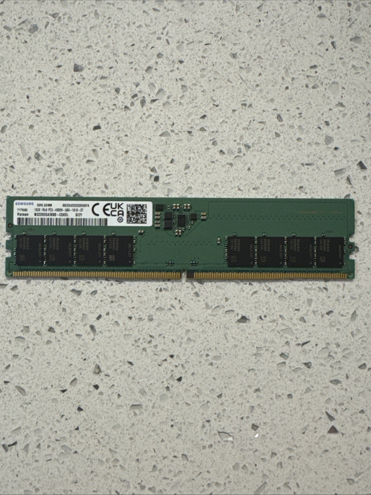 Samsung 16GB (1x16GB) DDR5 4800B Desktop RAM (KR M323R2GA3BB0-CQKOL)