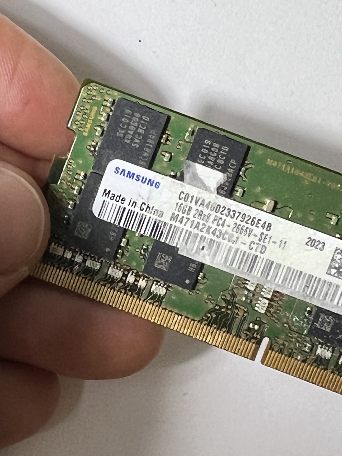 Samsung 16GB DDR4 Laptop RAM 2Rx4 2666V SODIMM Memory Module (M471A2K43CB1-CTD)