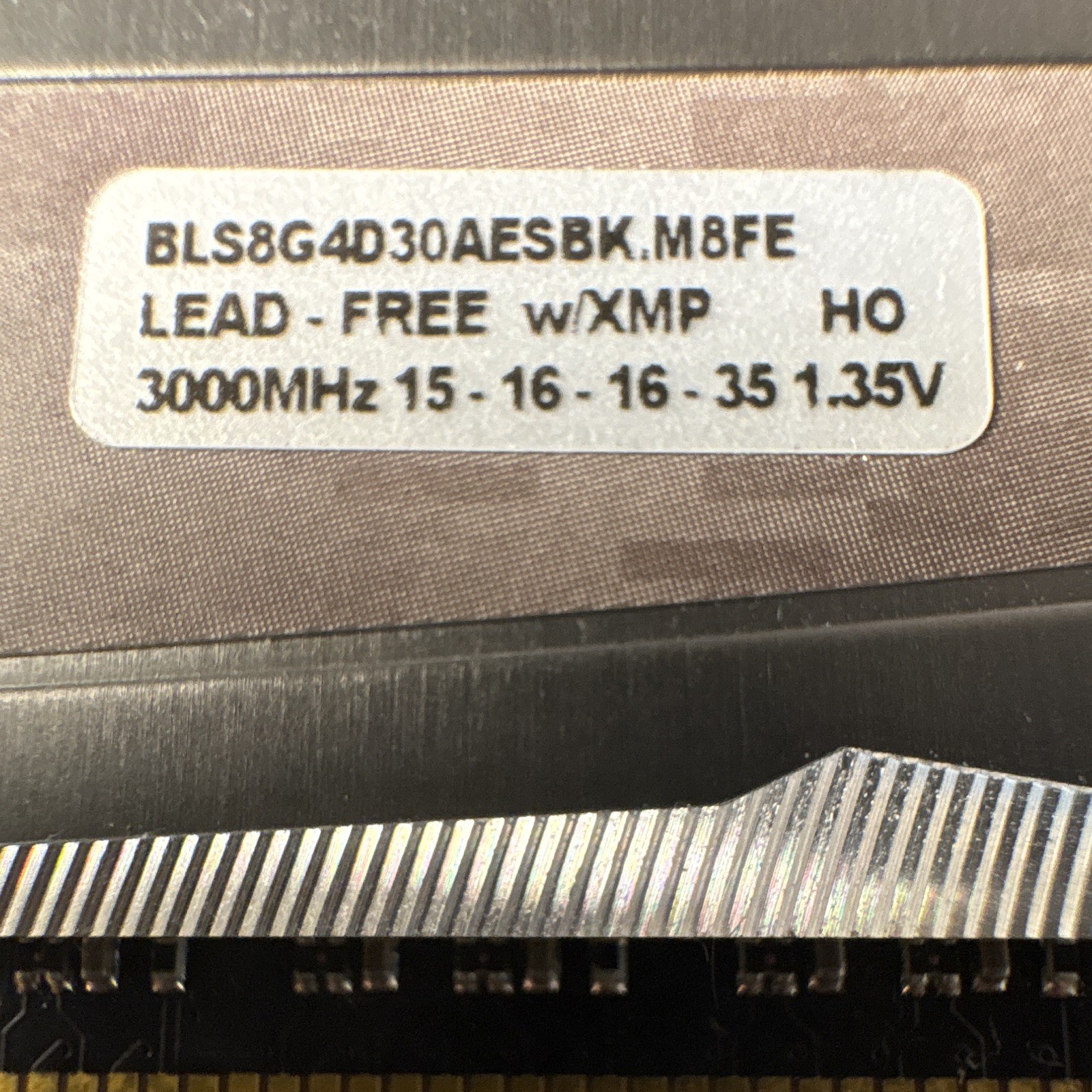 1x 8GB DDR4-3000 Ballistix Sport PC4-24000 288-Pin DIMM