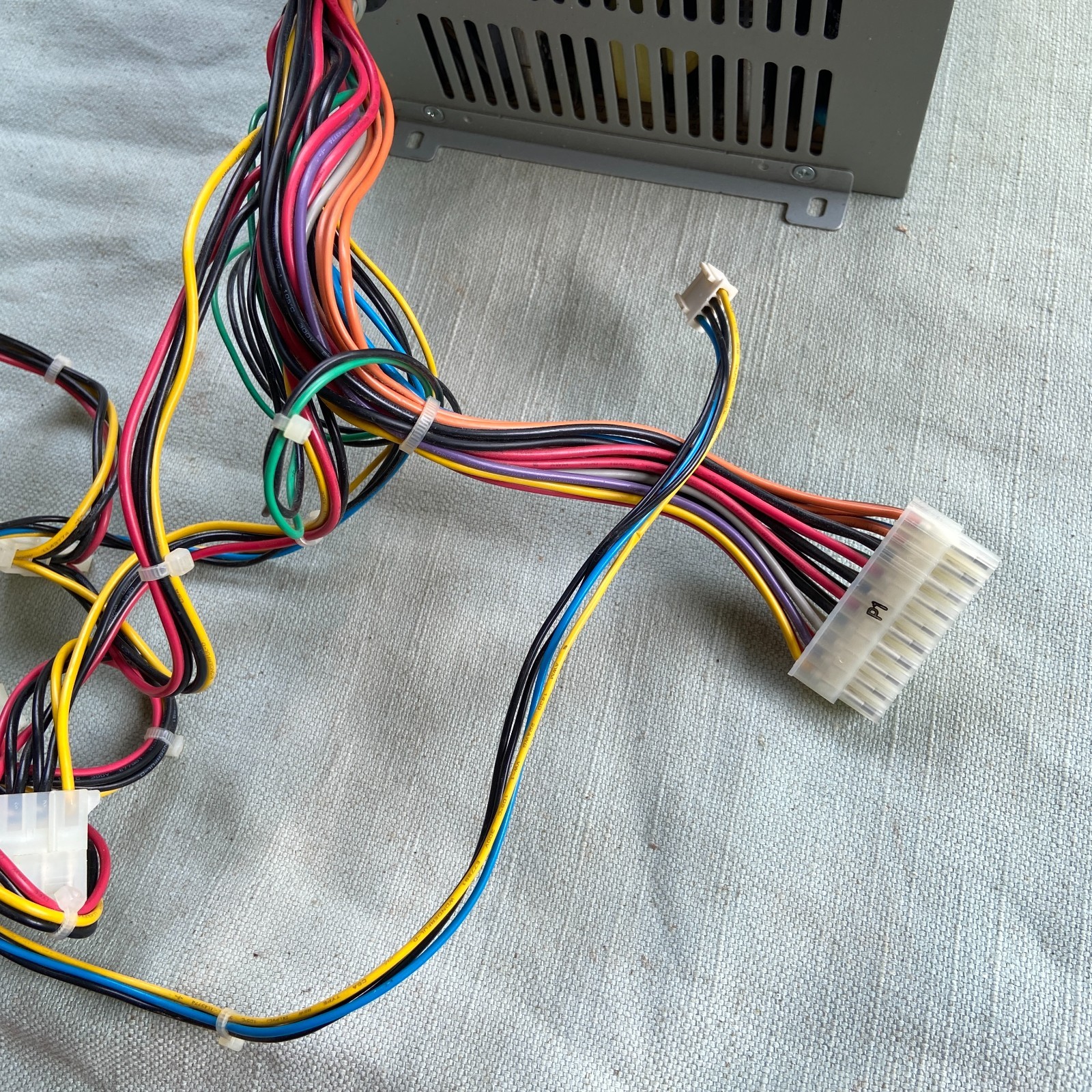 Vintage Power Supply LiteOn PS-5151-2H3 145W AC Adapter PC Computer ATX/PS3
