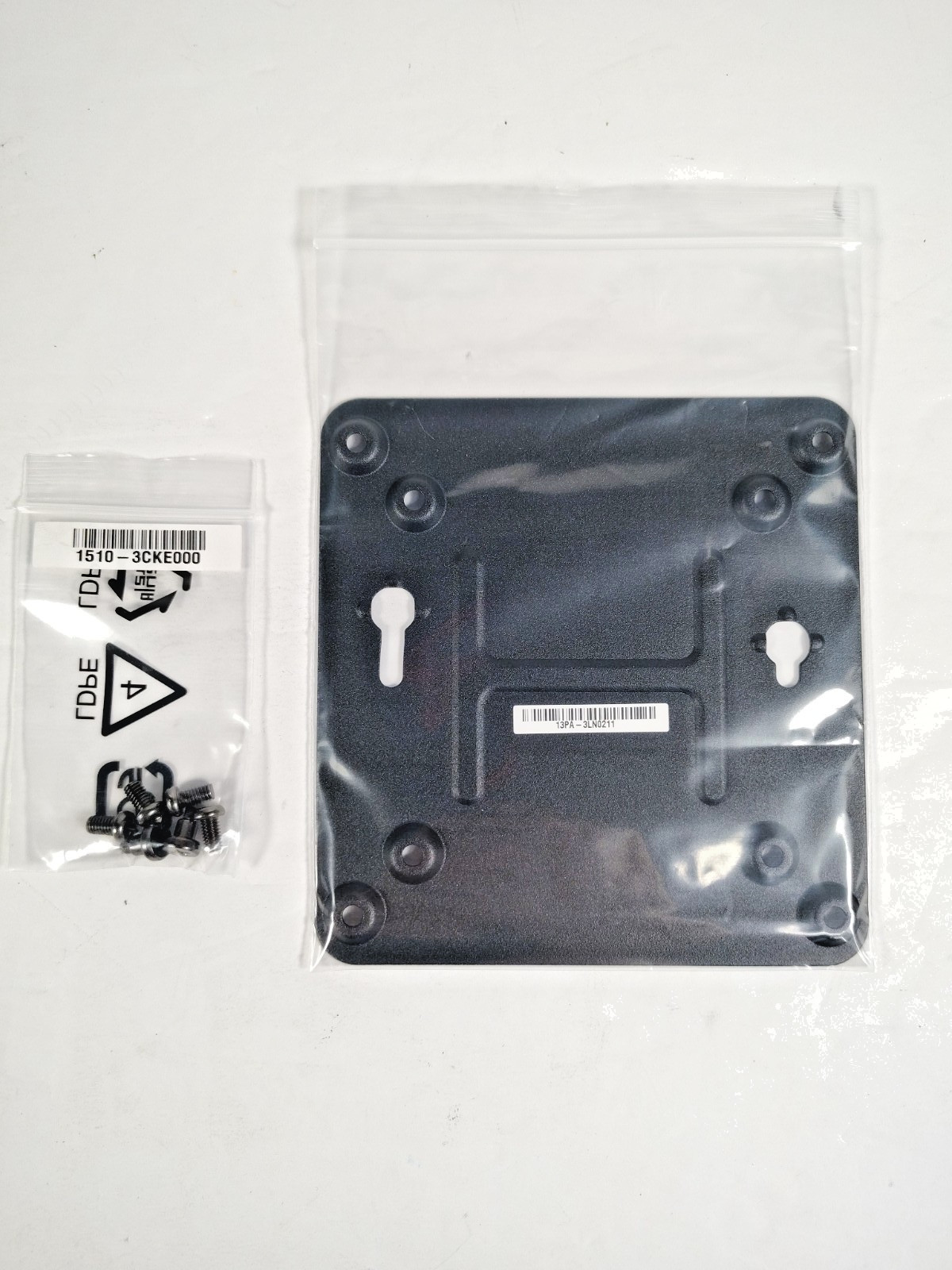Intel NUC VESA Mount Bracket Set with 6 Mounting Screws – 75x75mm 100x100mm -NEW