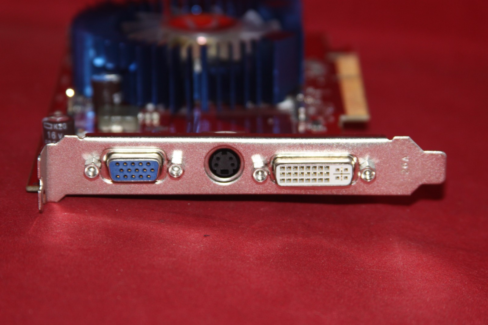 Visiontek ATI Radeon HD 3650, 1GB, AGP Graphics Card (36501GBAGP, VT-400518SM)
