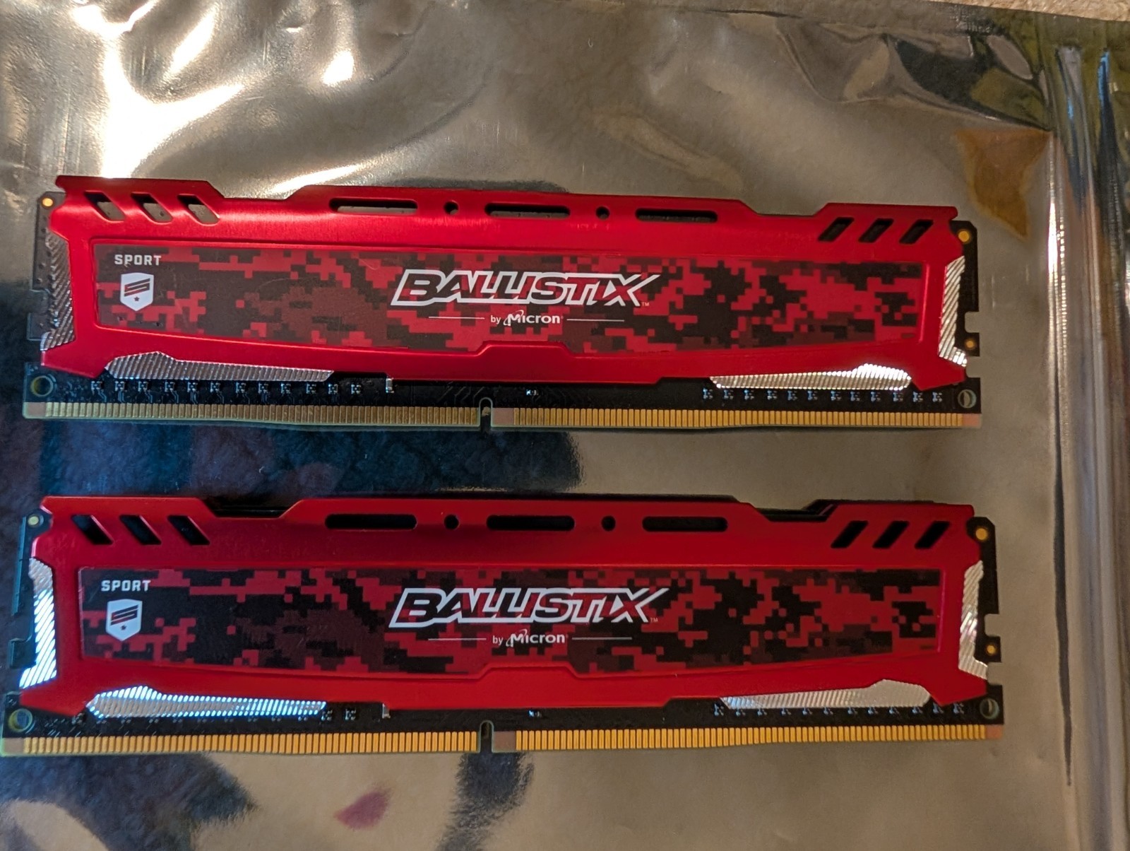 Micron Ballistix Sport LT Red 16GB (2x8GB) DDR4 RAM 3000MHz BLS8G4D30AESEK.M8FE