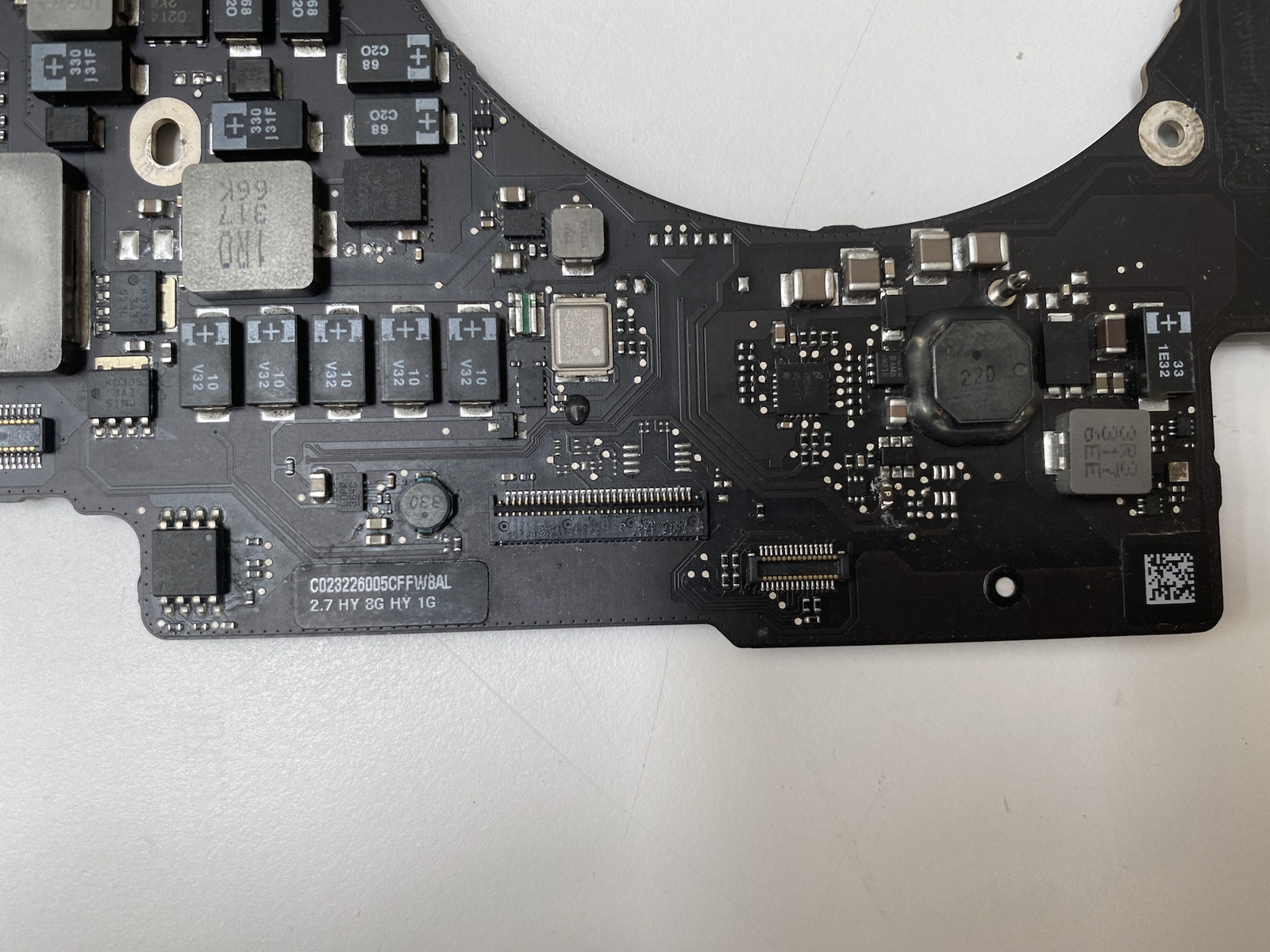 Apple MacBook Pro 15″ 2013 Logic Board 2.7 i7 8GB ME665LL/A 661-7385 A1398