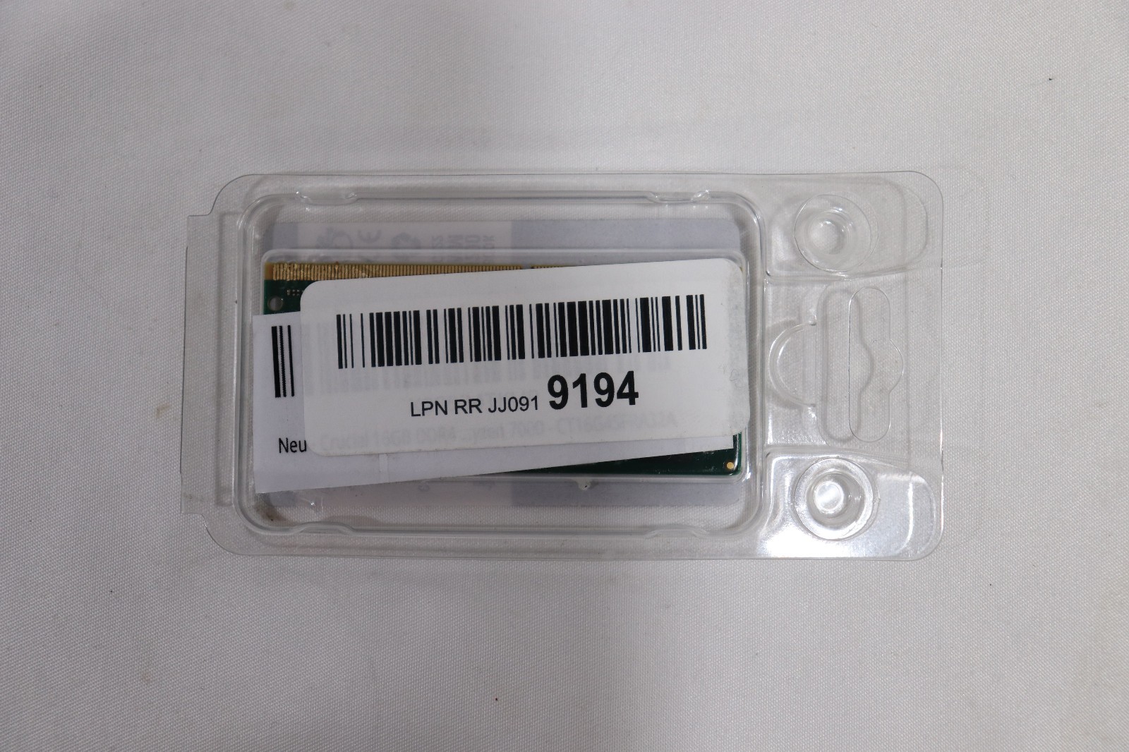 Crucial Micron 16GB DDR4-3200 SO-DIMM 1.2V DDR4 Notebook RAM | CT16G4SFRA32A