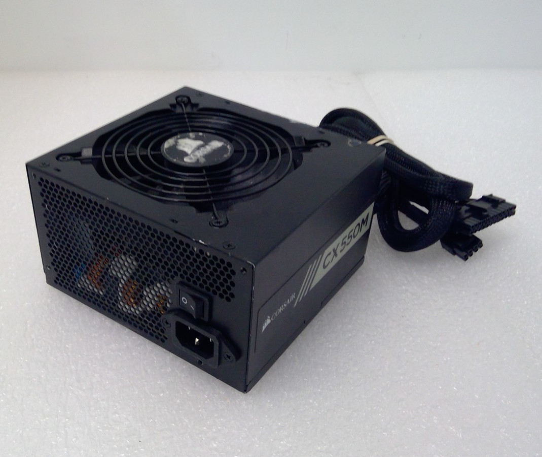 Corsair CXM Series CX550M Desktop Power Supply 550W 80plus Bronze ATX No Cables