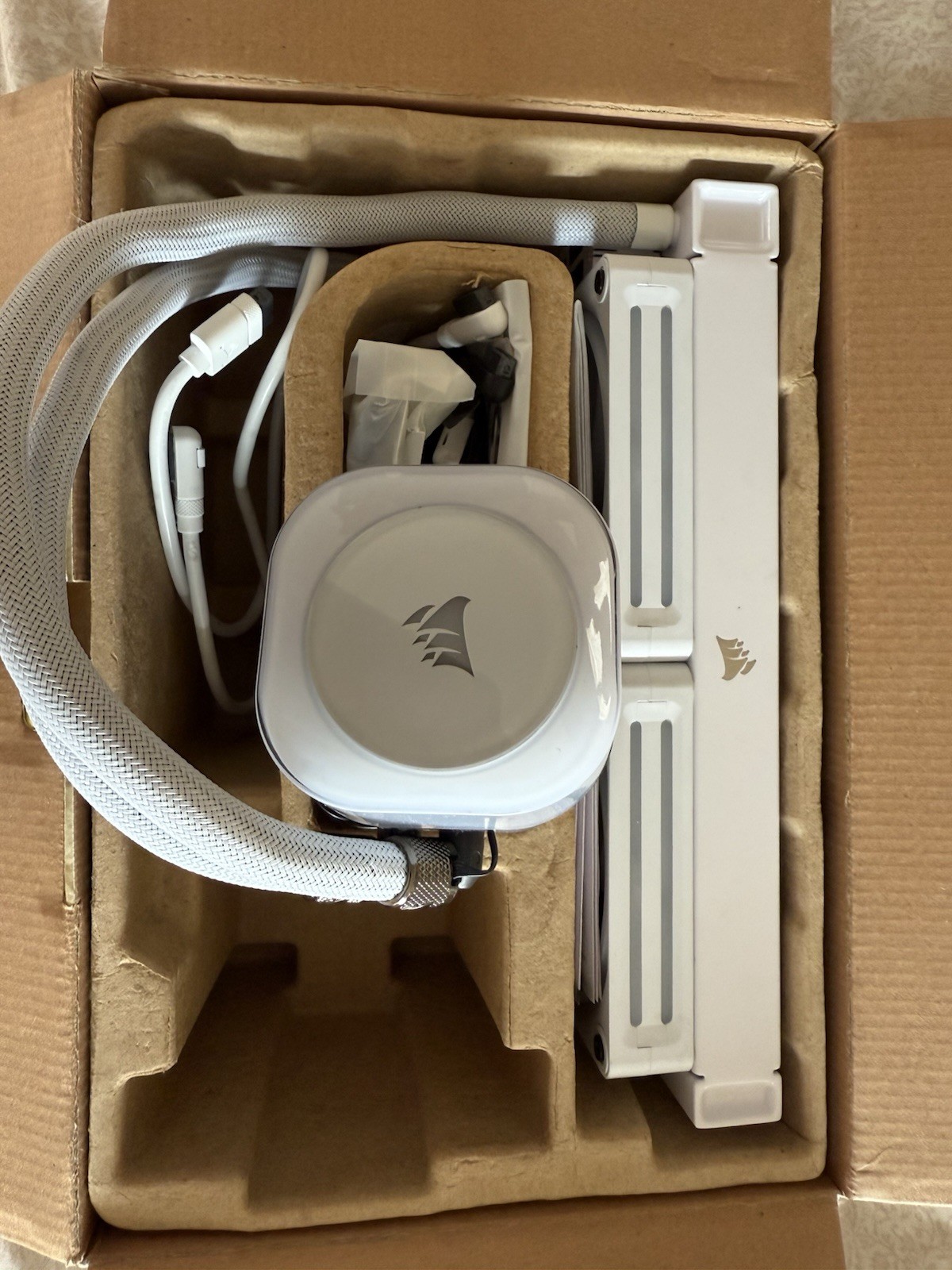 Corsair iCue Link H100i RGB 240mm Extreme Performance Liquid CPU Cooler White