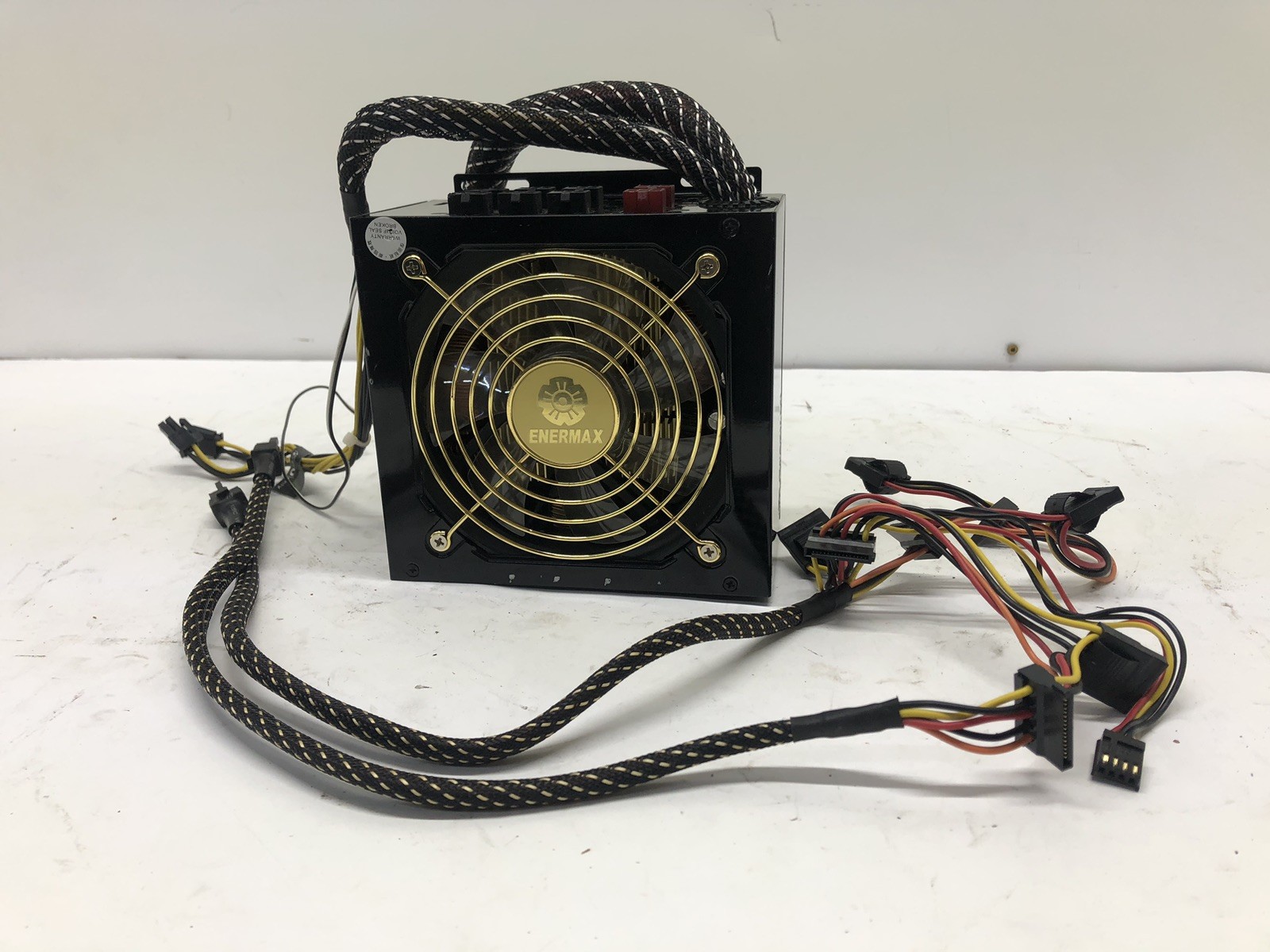 ENERMAX LIBERTY ELT620AWT PSU, TESTED, WORKING, BLACK AND GOLD, WITH SATA/MOLEX