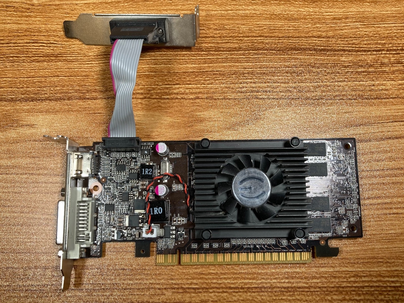 NVIDIA GeForce 210 1GB GDDR3 PCI-E x16 Graphics Video Card GPU MODEL P672