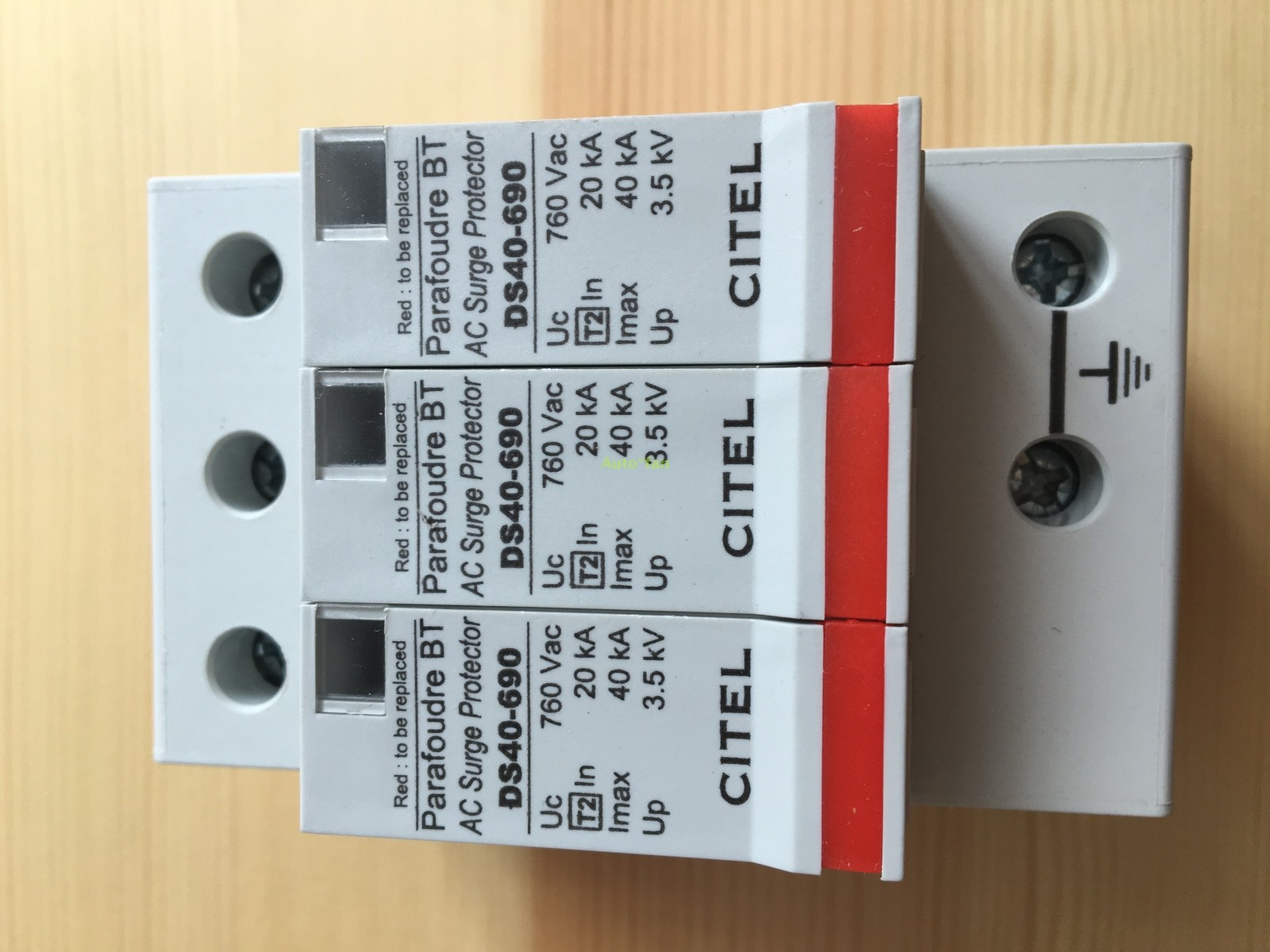 1pc New DS43-690 750VAC Lightning Protection Surge Protector
