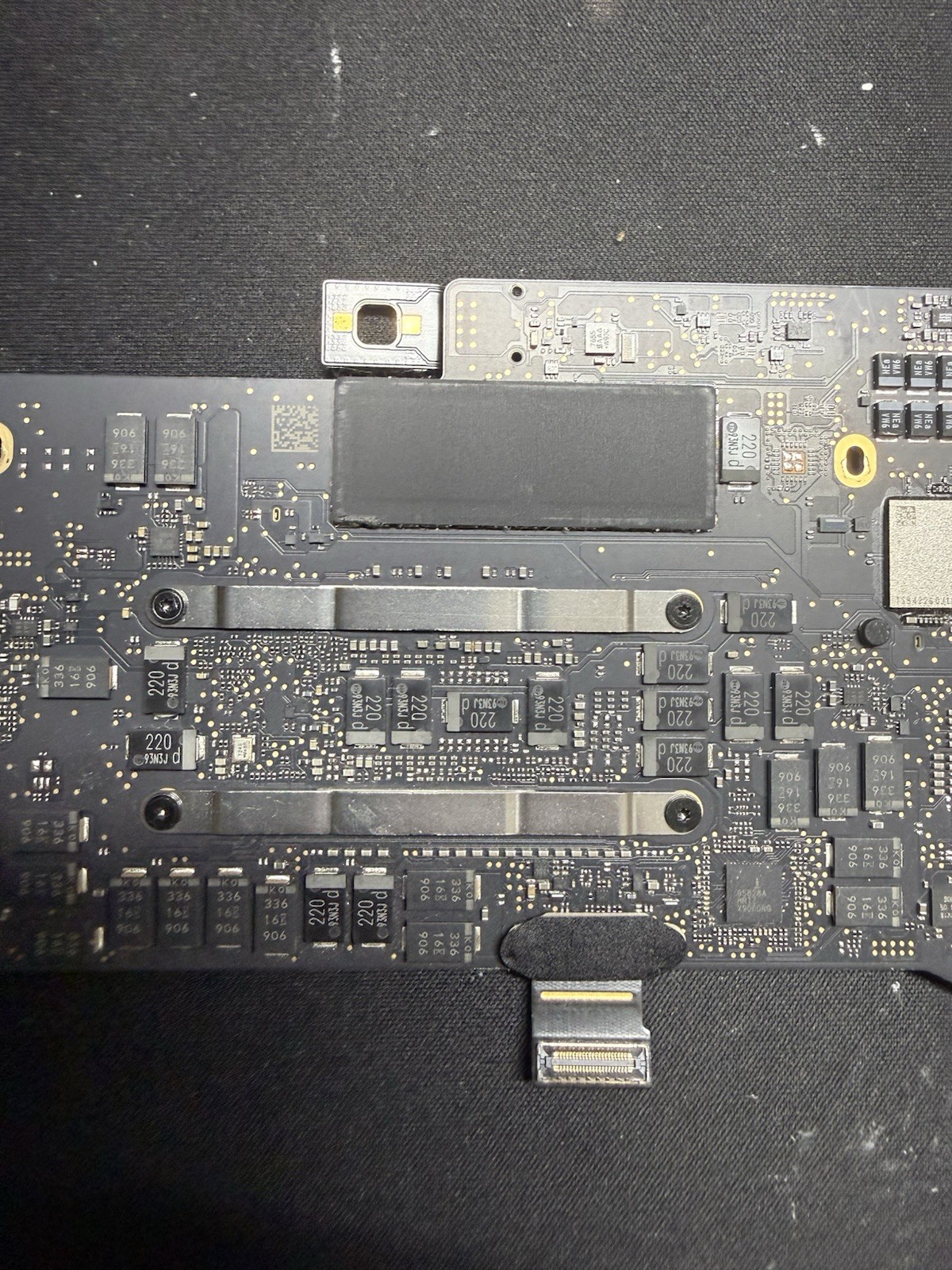 1.4GHz i5 Logic Board 13″ MacBook Pro 820-01598-06 A2159 For parts Only
