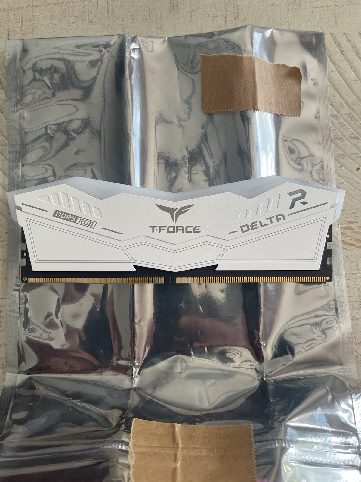 TEAMGROUP T-Force Delta RGB 16GB DDR5-5200 288-Pin DIMM RAM Module