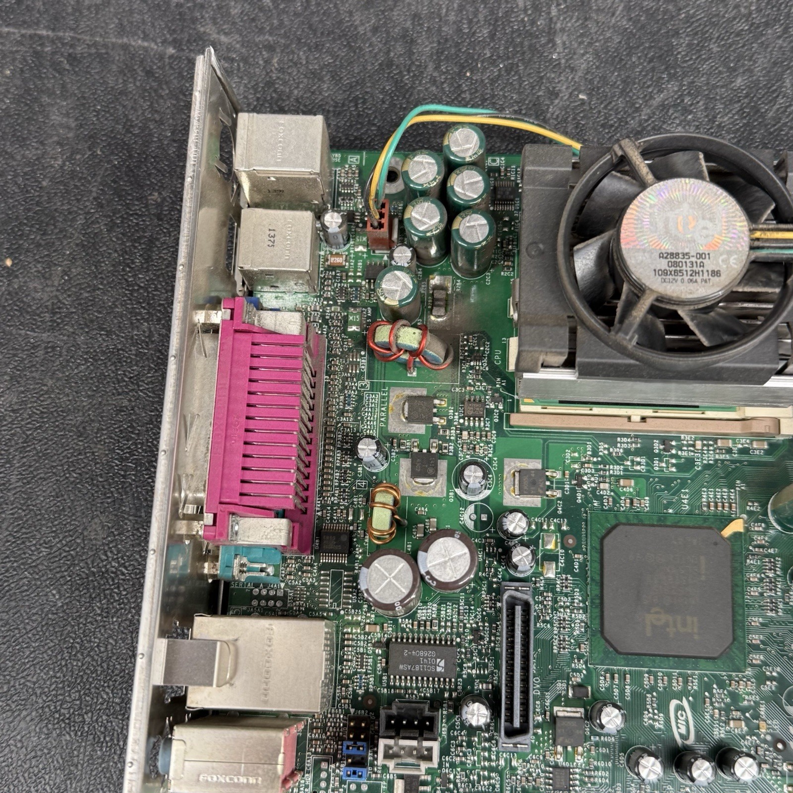 Intel D815EPFV / D815EPFV CPU & 128 MB RAM + Bonus