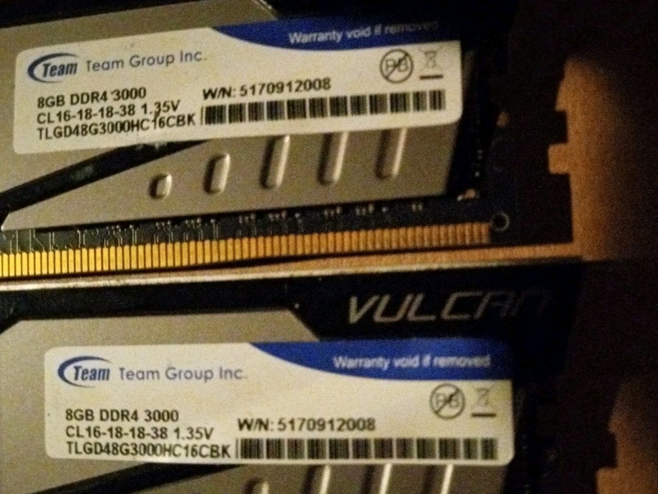 TeamGroup T-Force Vulcan 16GB (2x8GB) DDR4-3000 CL16 Black TLGD48G3000HC16CBK