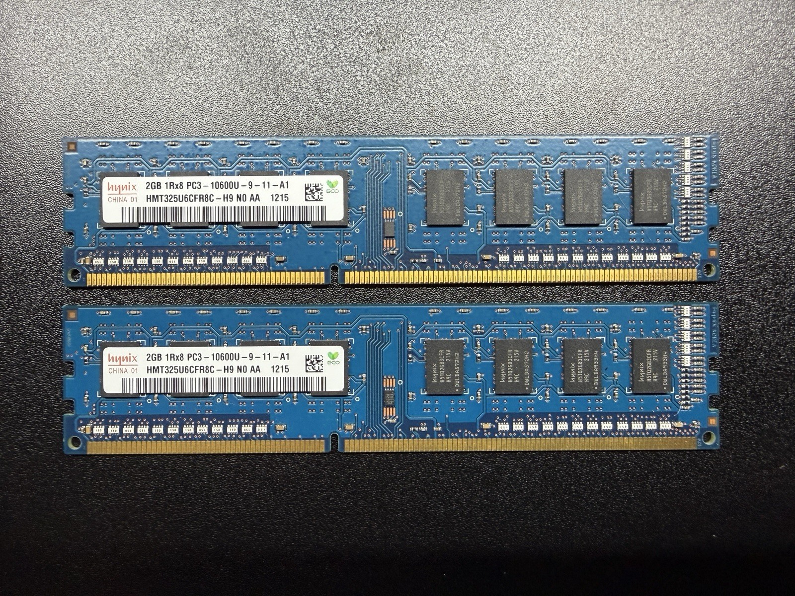 Hynix 4GB (2x2GB) DDR3 PC3-10600U 240-Pin UDIMM RAM HMT325U6CFR8C-H9