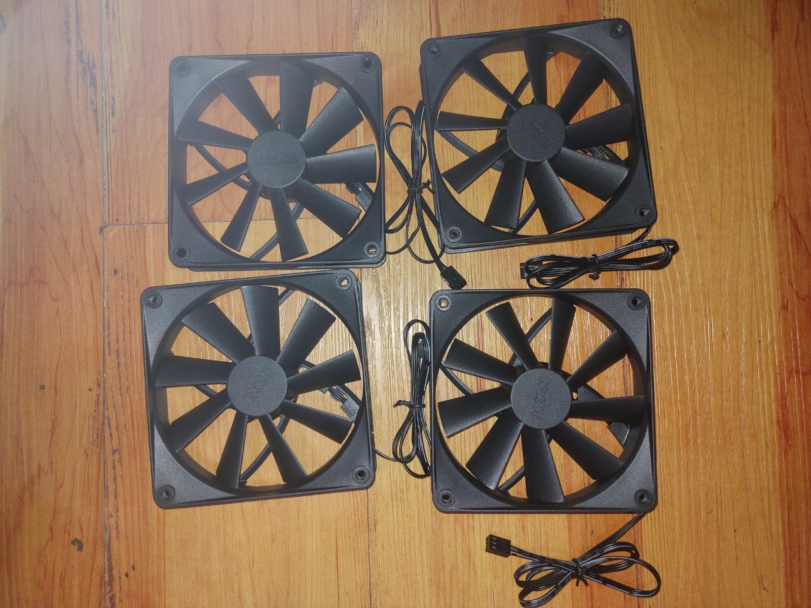 4 NZXT / 120mm Rifle Bearing Quiet Airflow Case Cooling Fan 3-PIN RF-Q12CR-B1
