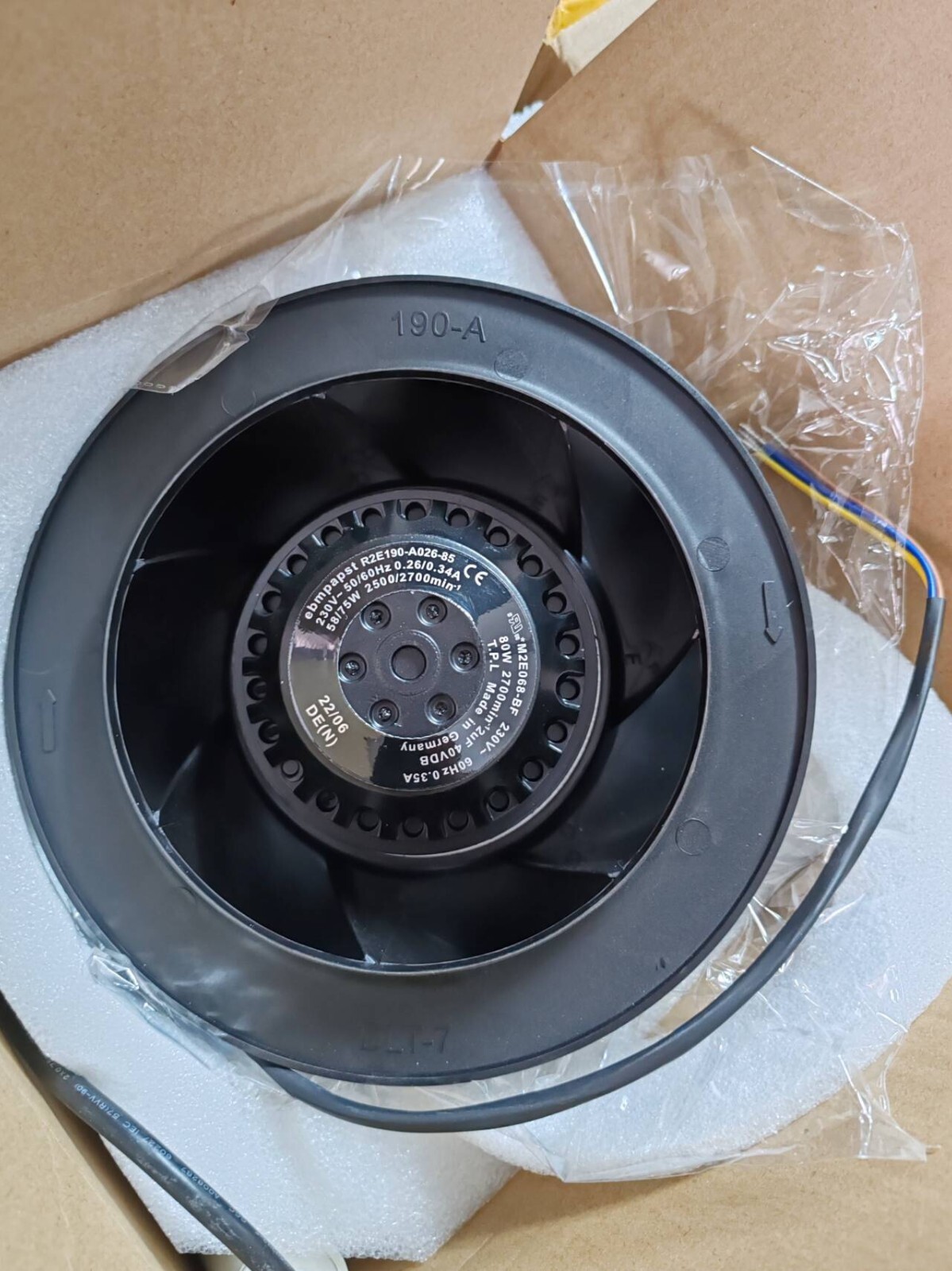 NEW R2E190-AO26-85 Centrifugal fan 90-day warranty