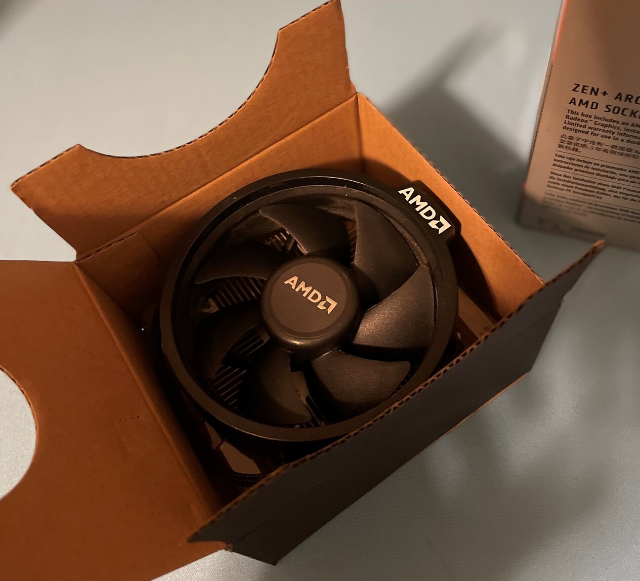 AMD Ryzen 3 3200G 4.0GHz Boost Quad-Core Processor W/ Radeon Vega 8 Graphics CPU