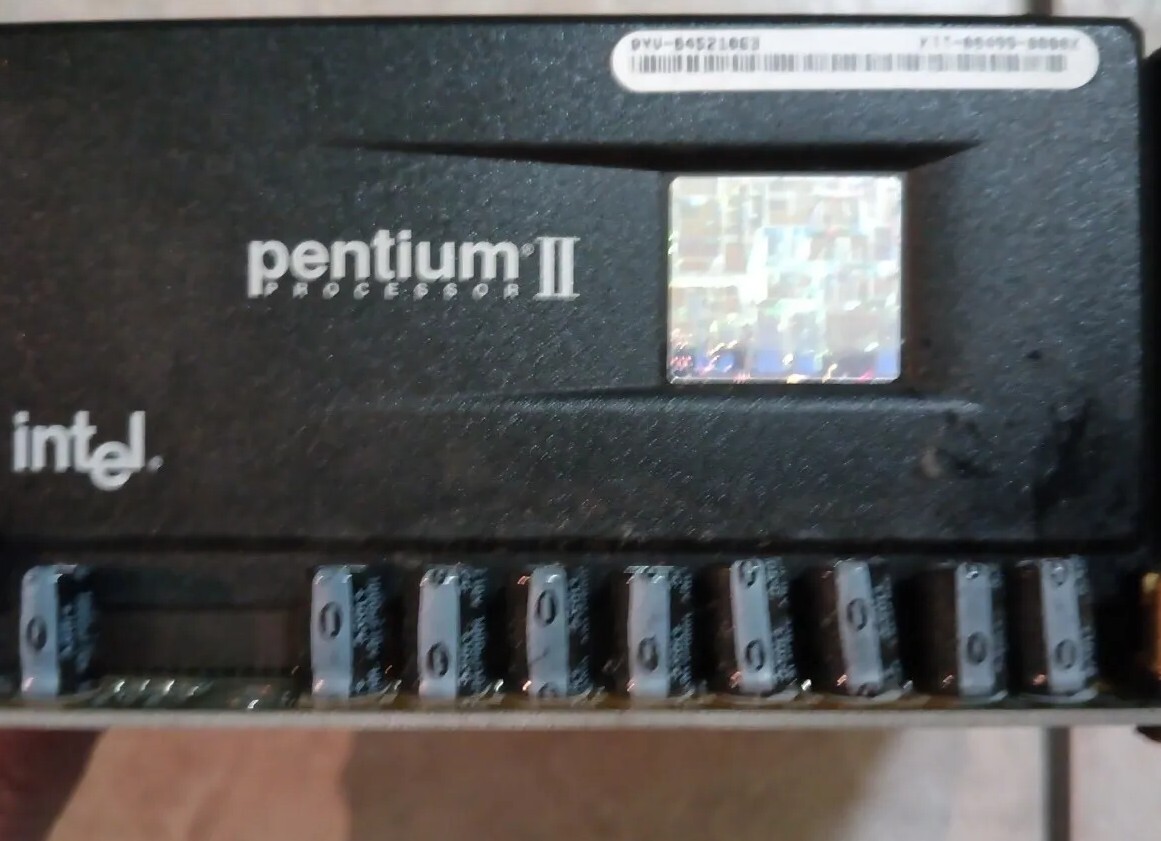 Mother Board w/Pentium II «Everex Explora» Desk Top Addl Memory Circa 1998-2003