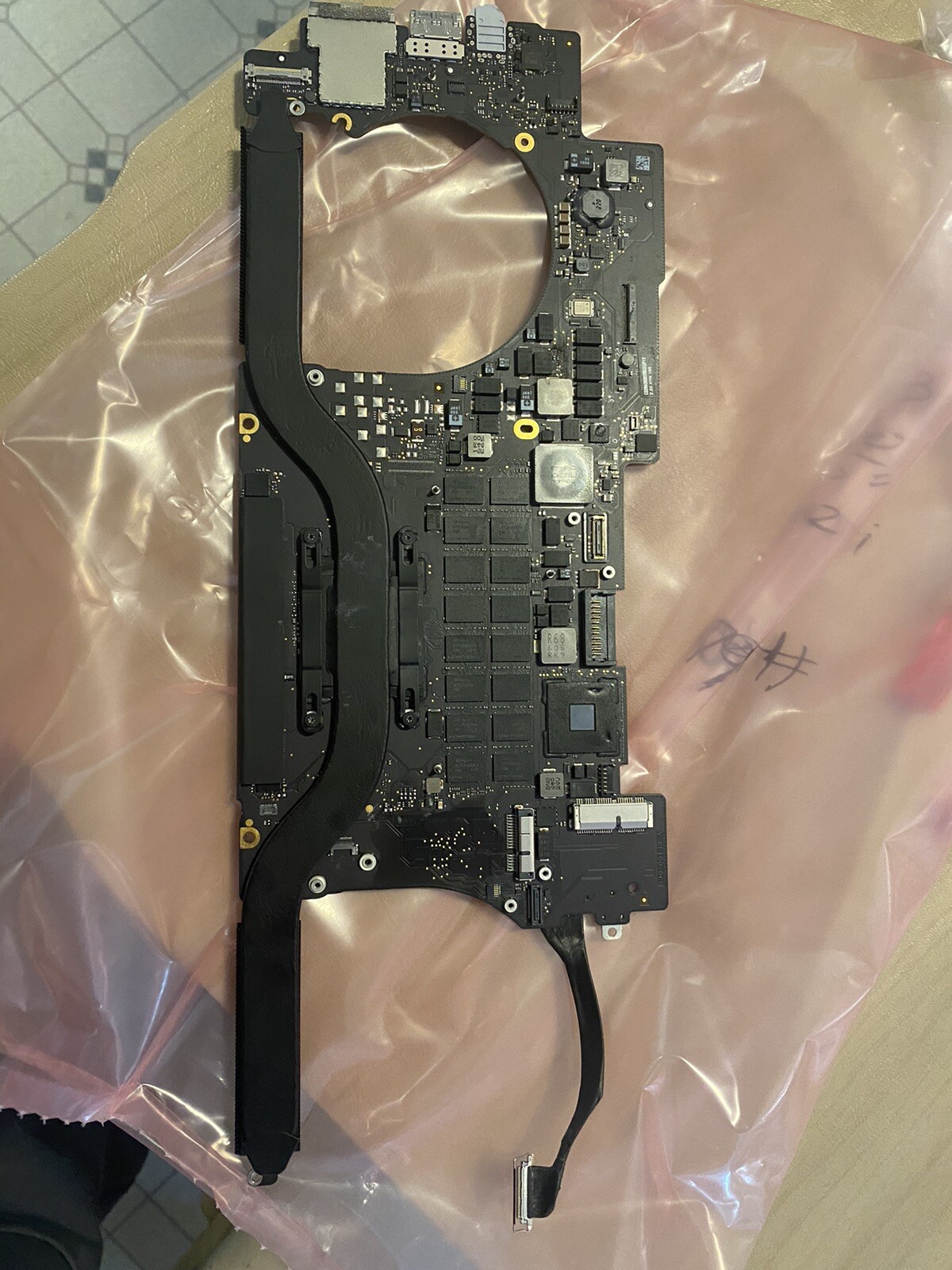 OEM MacBook Pro 15″ Mid 2015 A1398 LOGIC BOARD Core i7 2.2GHz 16GB RAM PARTS