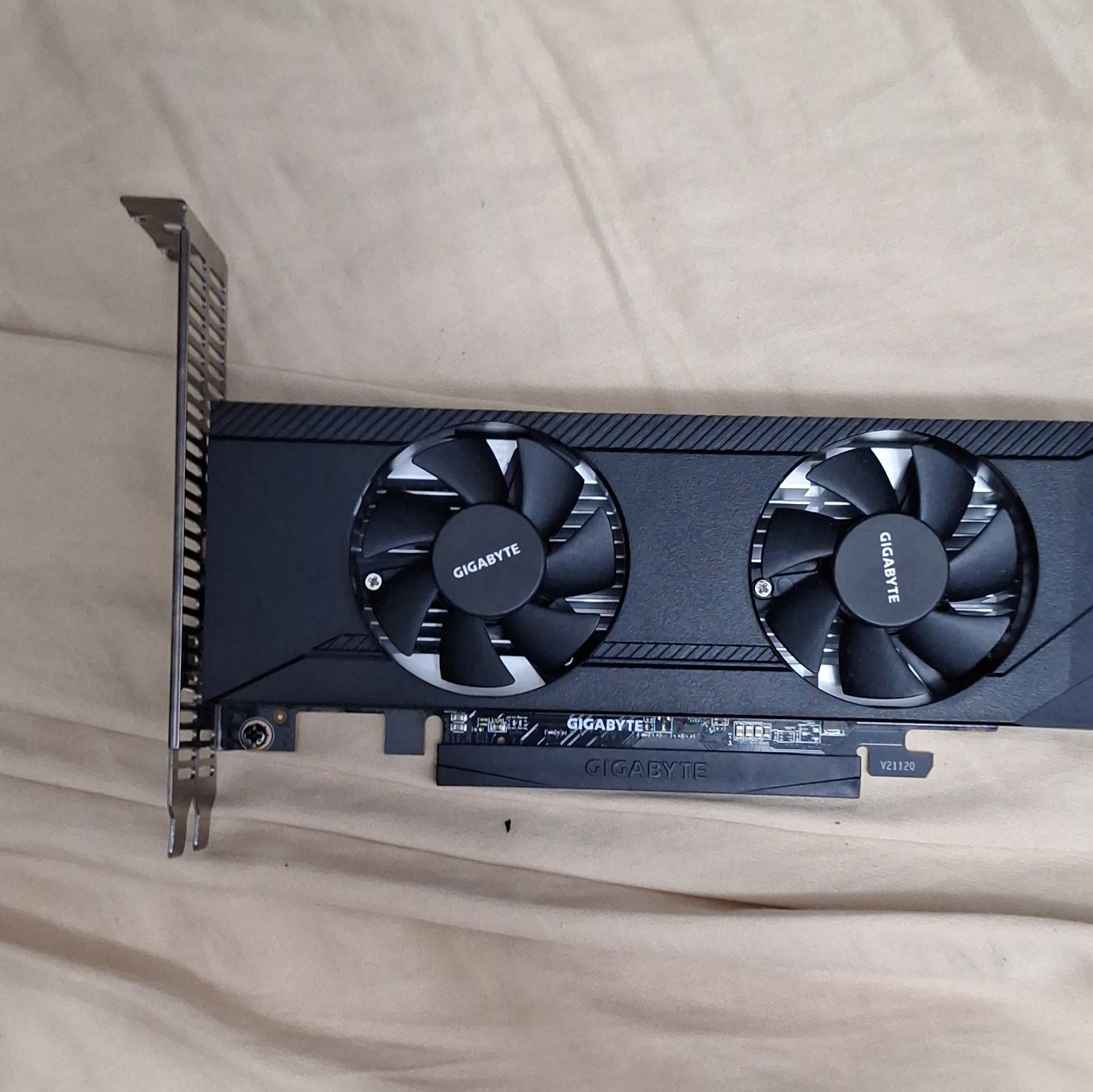 GIGABYTE Radeon RX 6400 4GB Low Profile SFF PCIe x16 HDMI DisplayPort