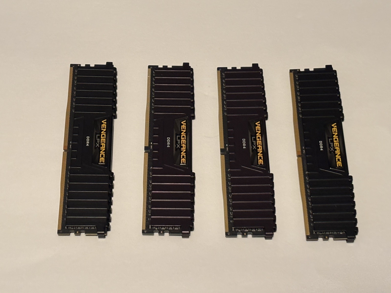 Corsair Vengeance LPX 32 GB (4×8) 3200mhz, DDR4 Matching sets CL 16-18-18-36