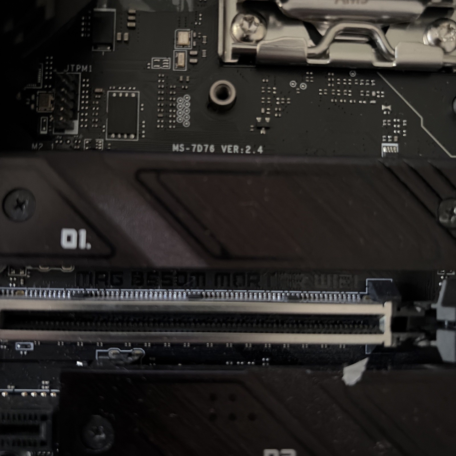 MSI MAG B650M Mortar Wifi AMD Motherboard Micro ATX AMD B650 196GB DDR5 Used