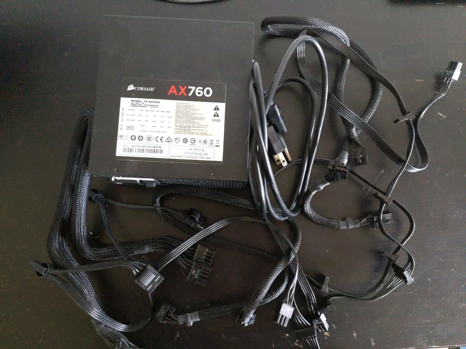 Corsair AX760 75-001304 80 Plus Platinum 760W HYBRID MODULAR POWER SUPPLY