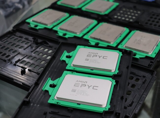 AMD EPYC 7402 CPU PROCESSOR 24 CORE 2.80GHZ 128MB CACHE 180W – 100-000000046