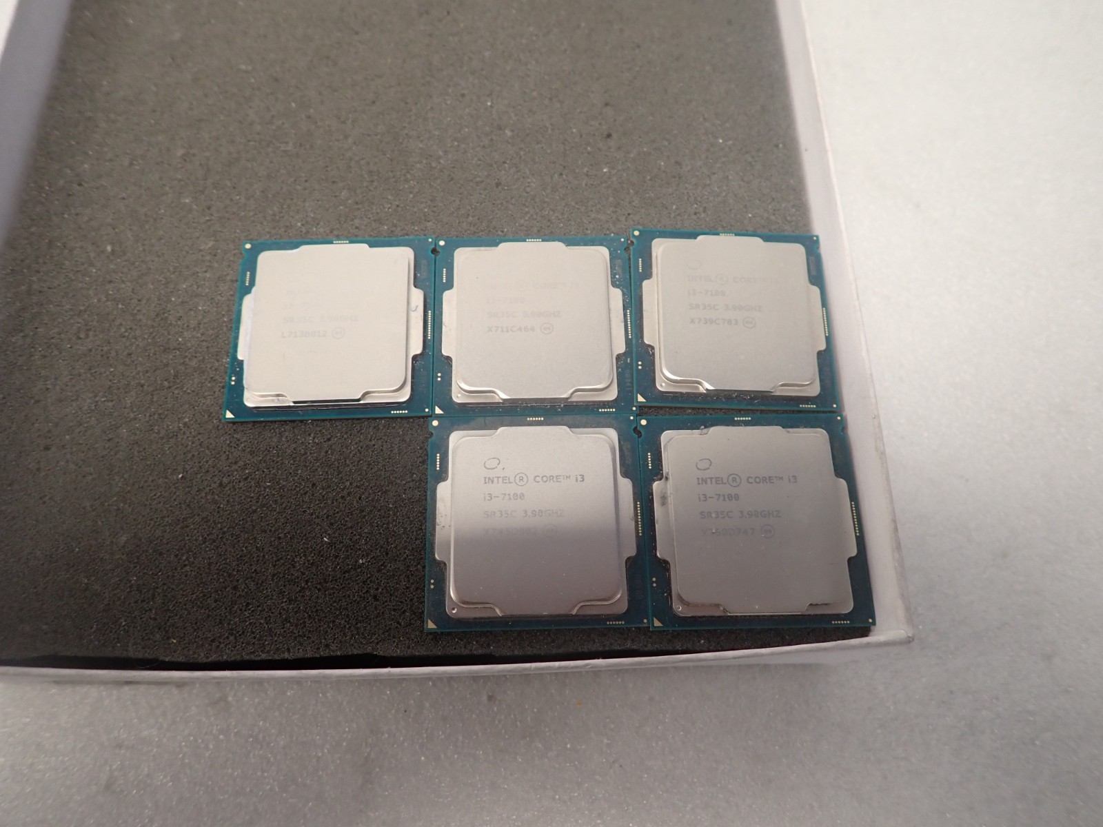 Lot of 5 Intel Core i3-7100 3.9GHz LGA1151 SR35C 7th Gen Dual-Core Desktop CPU