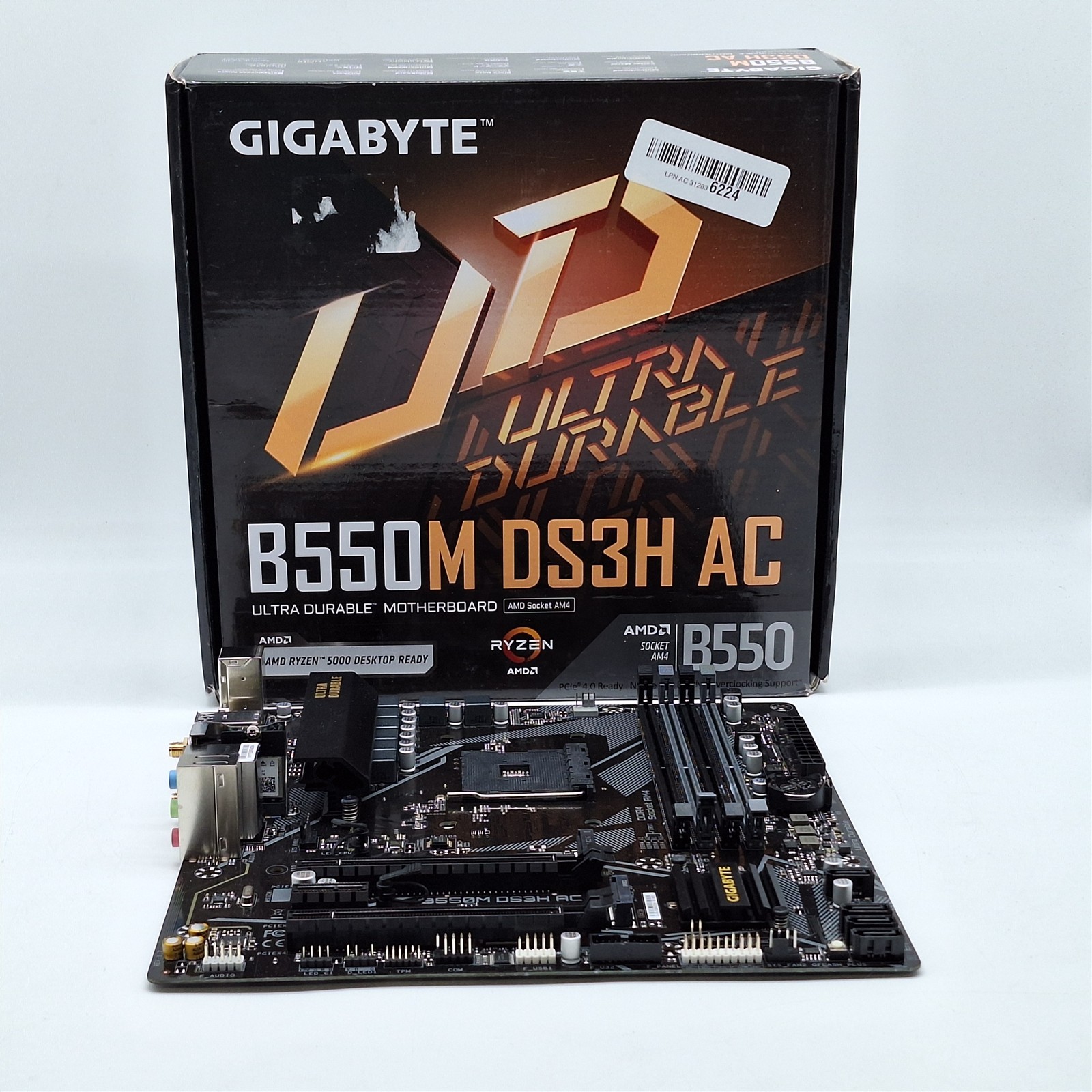 GIGABYTE B550M DS3H AC (AM4 AMD/B550/Micro ATX/Dual M.2/DDR4/Motherboard)