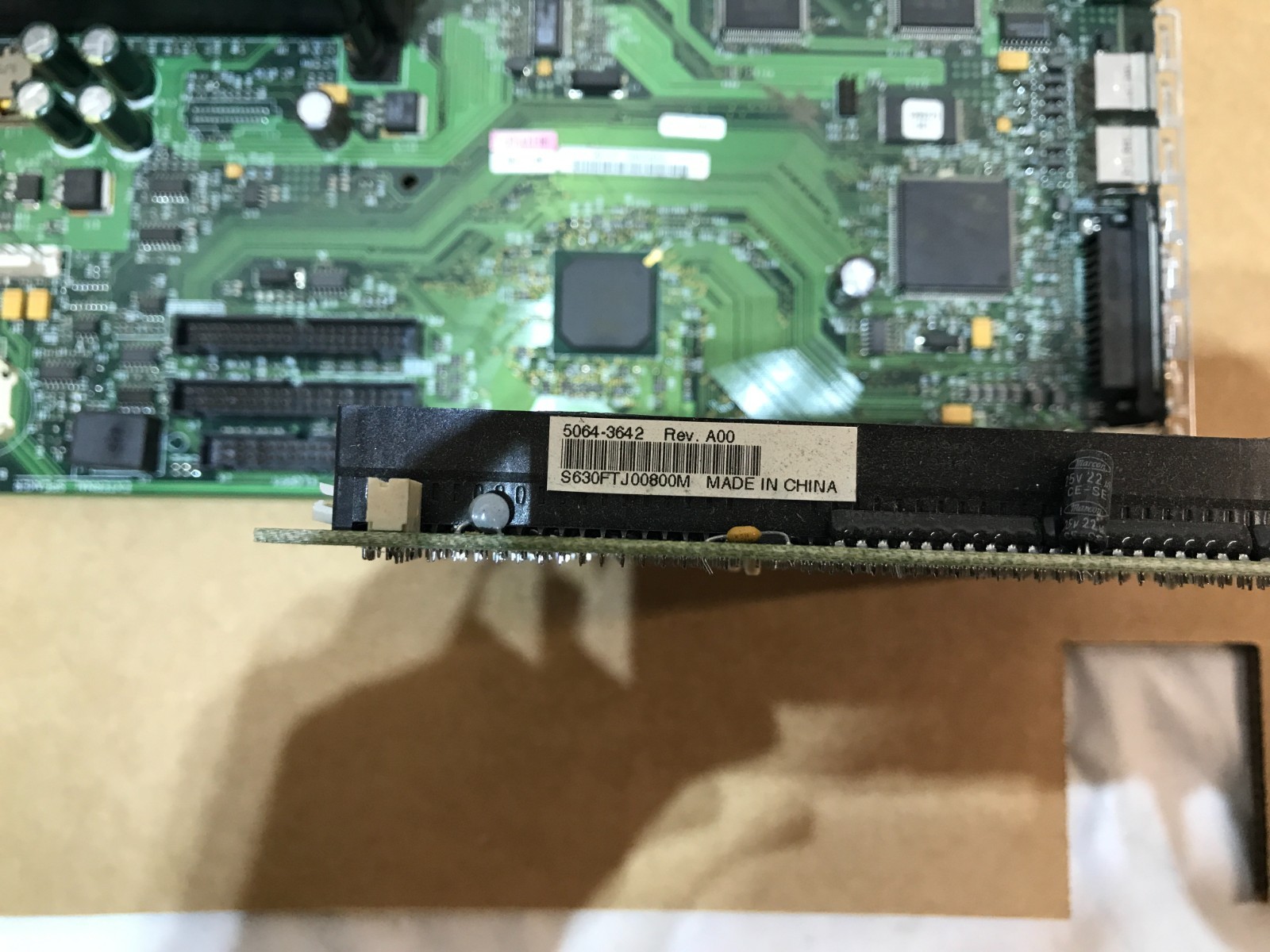 Intel Pentium II motherboard D5899-60001 / S630UTS2F9Af / 4 x ISA / Pentium 2