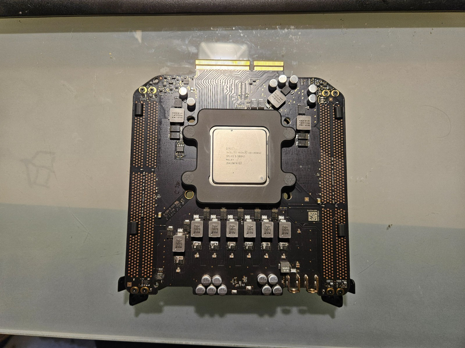Apple Mac Pro A1481 Late 2013 LOGIC BOARD CPU RISER CARD 820-5494-A