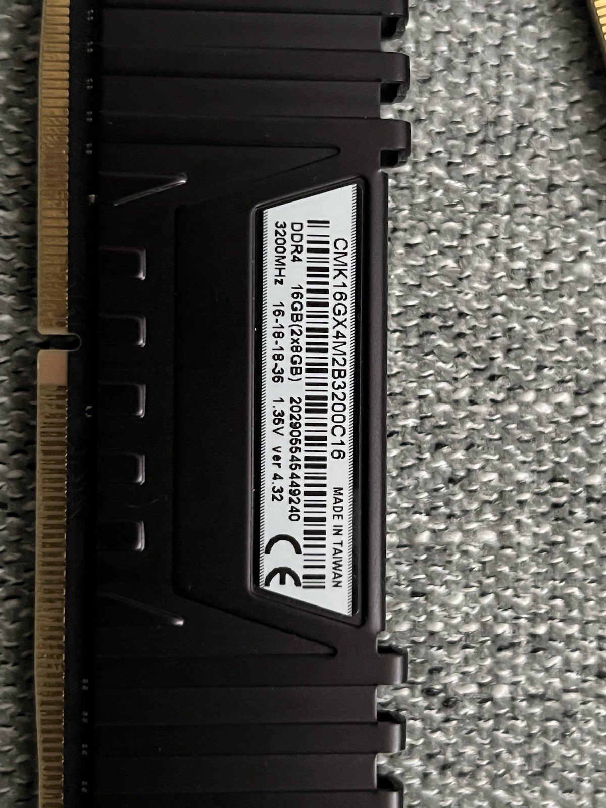 Corsair Vengeance LPX Desktop Memory 16GB (2x8GB) 3200MHz DDR4 C16 DIMM
