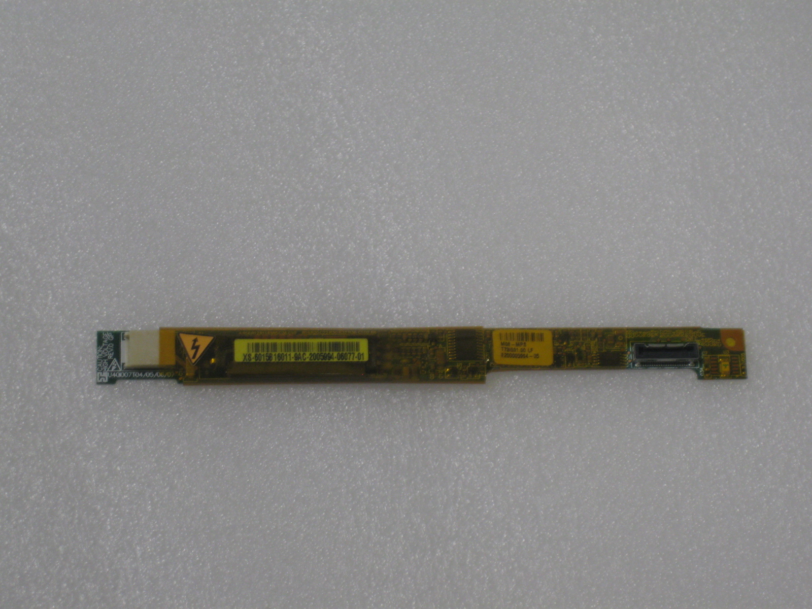 Dell Inspiron 1501 1525 Vostro 1000 1500 LCD Panel Inverter – T73I031.00 LF