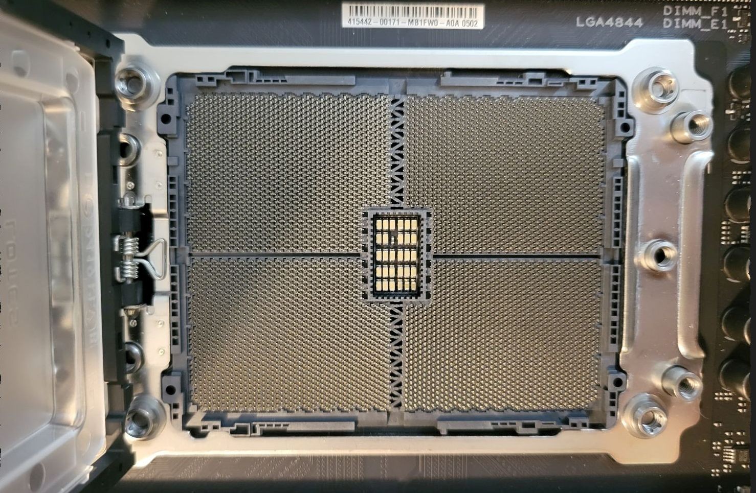 ASUS Pro WS WRX90E-SAGE SE EEB Workstation Motherboard & Threadripper Pro 7985WX