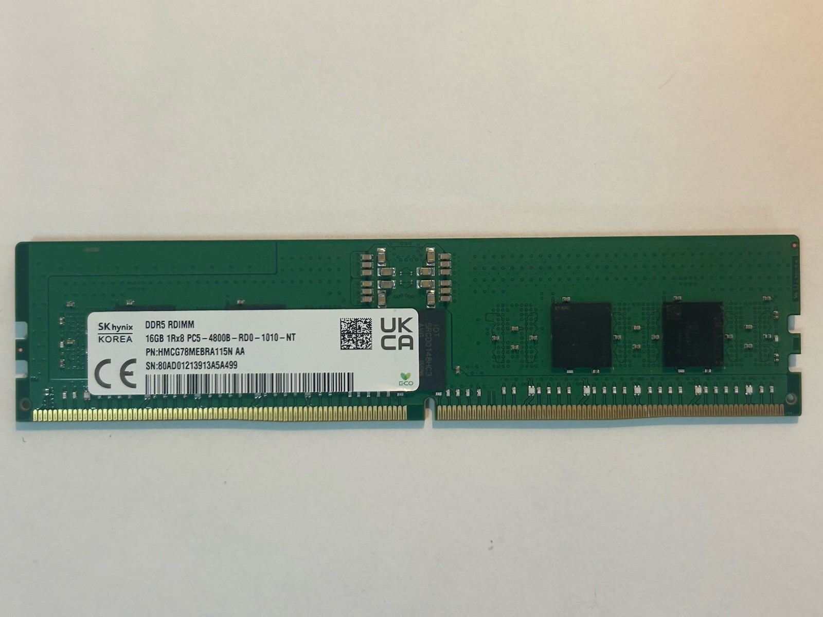 Hynix HMCG78MEBRA115N 16GB 1Rx8 PC5-4800B DDR5 EC8 RDIMM Server RAM**