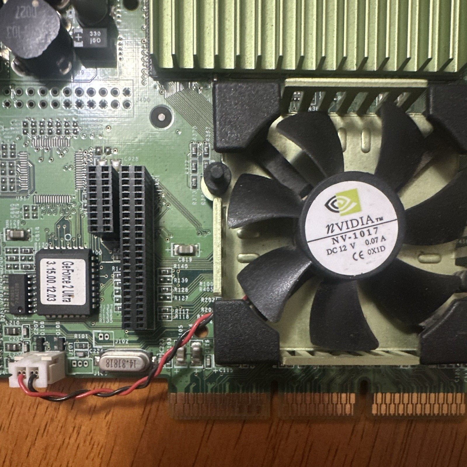 ELSA Gladiac NVIDIA GeForce2 Ultra 64MB AGP VGA multi-monitor Fan/Heatsink
