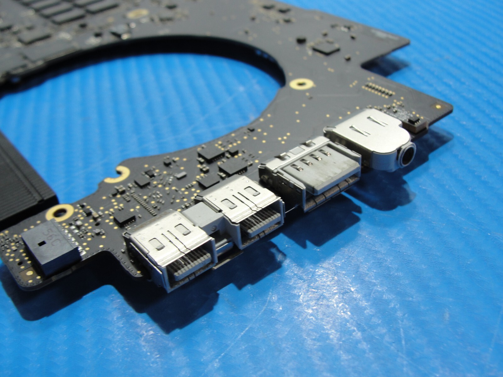 MacBook Pro 15” A1398 i7-4870HQ 2.5 16GB M370x 2GB Logic Board 820-00163-A ASIS