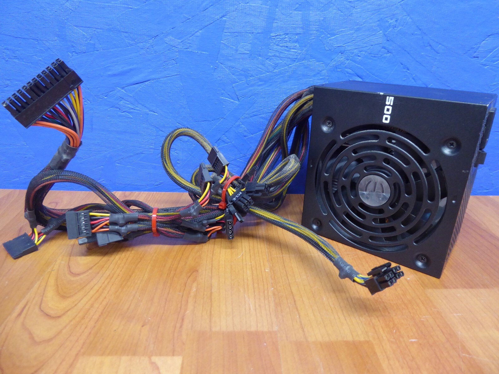 EVGA 100-W1-0500 500W POWER SUPPLY 20/24 + 4PIN/8PIN 6/8 PIN